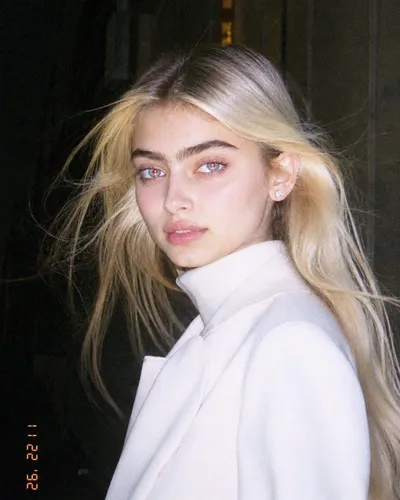 Cat-Eye Glasses Fashion Portrait