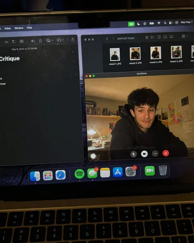 手机拍摄 FaceTime 工作屏幕